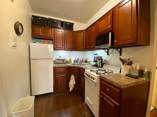 Rented by Compass | media 23