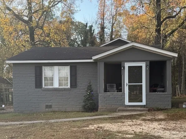 59 Berry Ave, Newnan, GA 30263