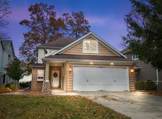 6065 E Island Ave, Syracuse, IN 46567