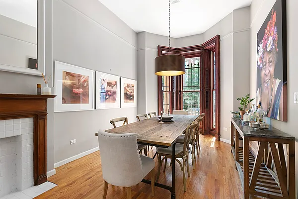 Sold by Compass | media 6