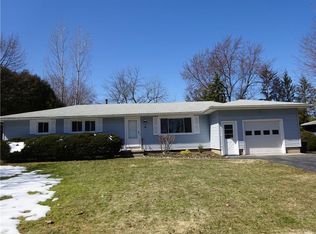 95 Bradford Rd, Pittsford, NY 14534