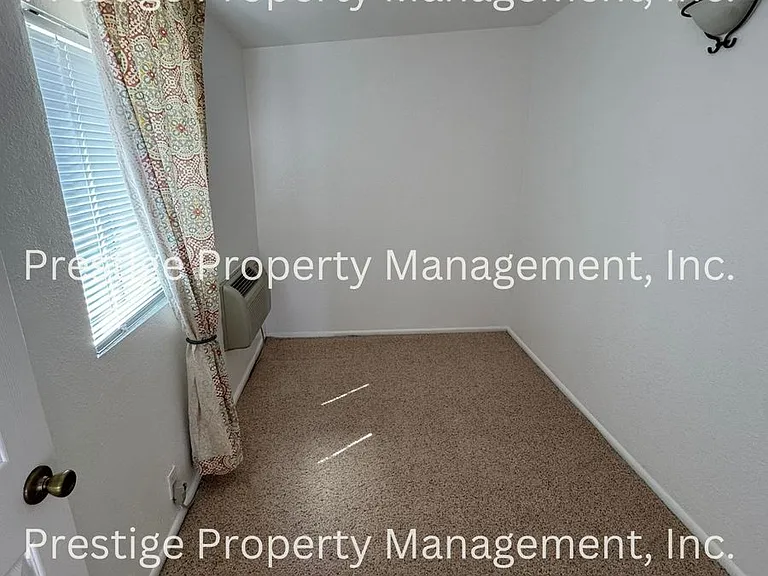 3301 E Flower St — Photo 4