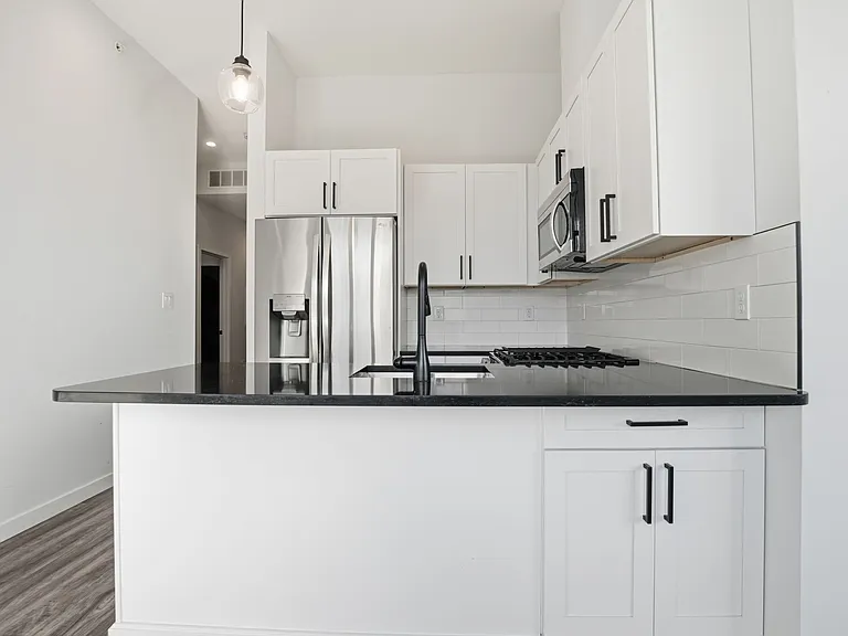 2301 Frankford Ave — Photo 32