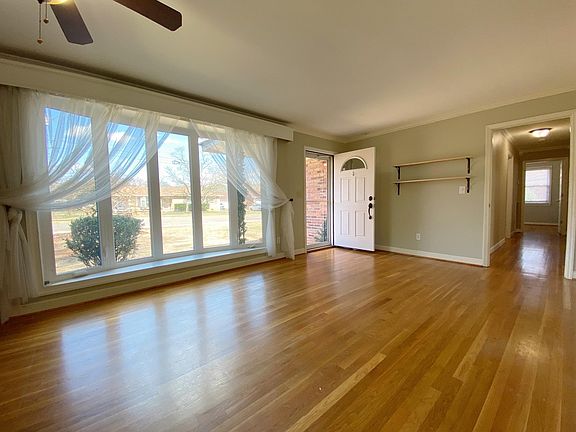 4th image of 7602 Holland Dr SW