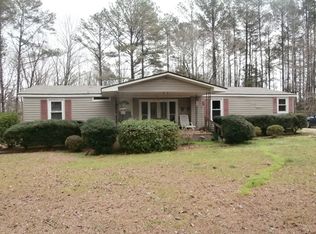 111 Teta Ln, Hodges, SC 29653