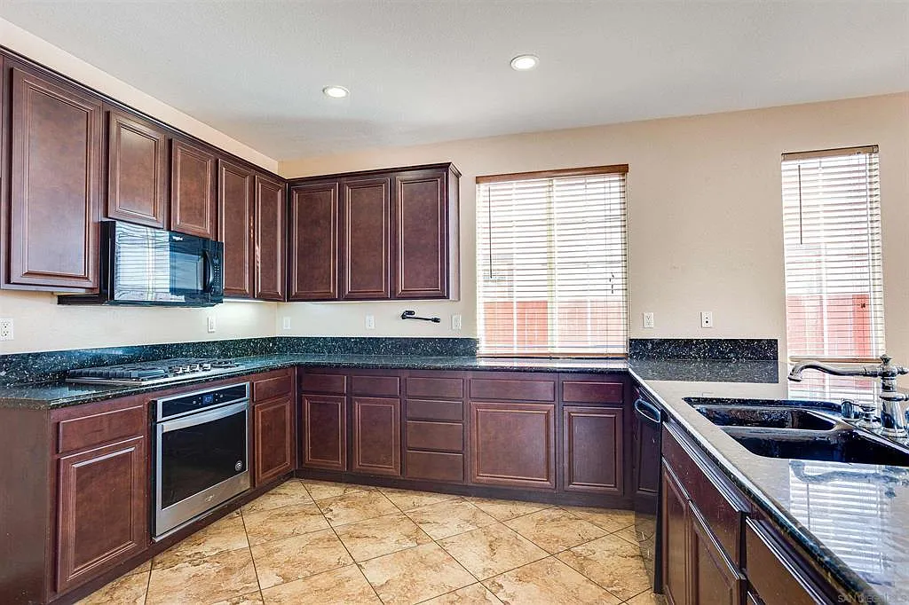 Building Photo - 31501 Six Rivers Ct