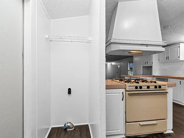 19339 Forest Lane Cir — Photo 24