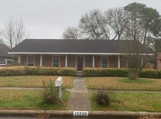 13730 Overbrook Ln, Houston, TX 77077