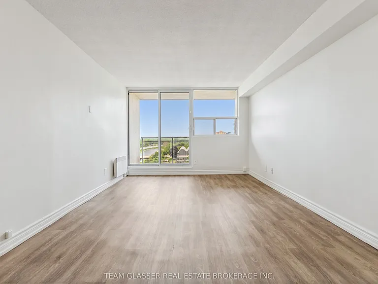 21 King St #1201 — Photo 10