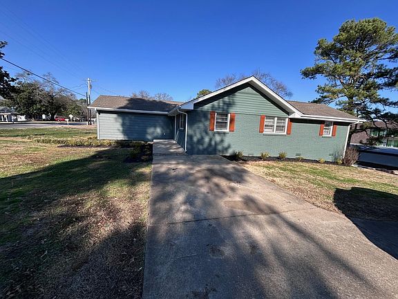 2nd image of 646 Sannoner Ave