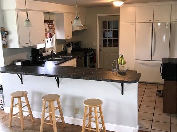 4th image of 162 Prentiss Way