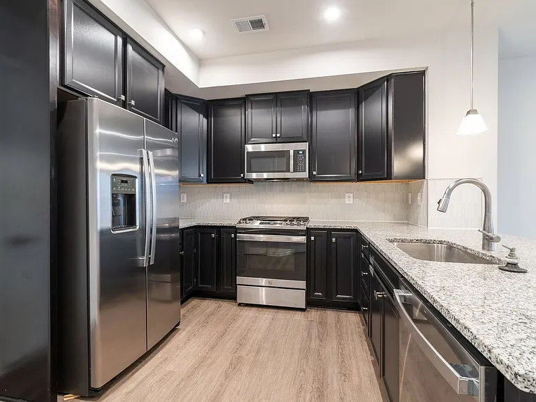 108 Lawndale Dr #1001G — Photo 4
