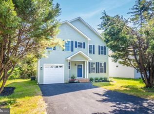 1631 Chesapeake Dr, Edgewater, MD 21037