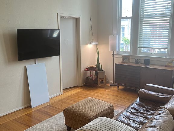 5th image of 2415 California St APT 3