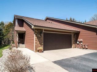 218 Woodhaven Ln, Mankato, MN 56001