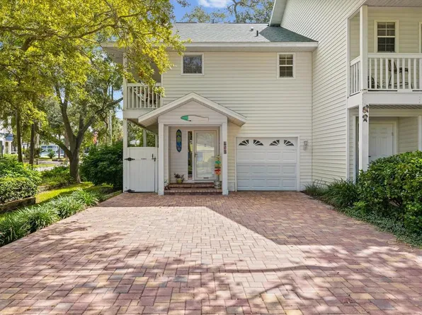 679 BROADWAY, DUNEDIN, FL 34698