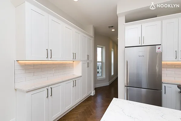 Rented by Nooklyn NYC LLC | media 12