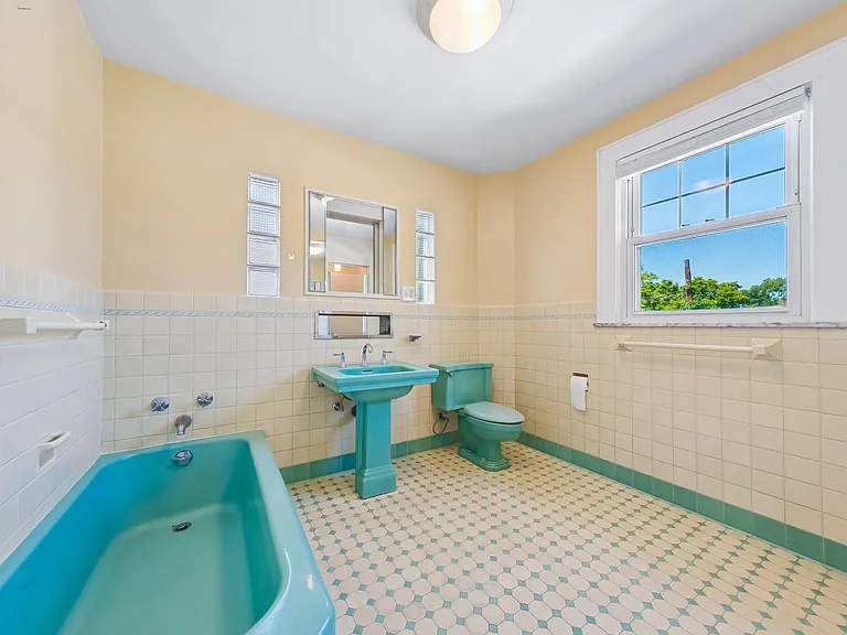 26 Lafayette Ave — Photo 10