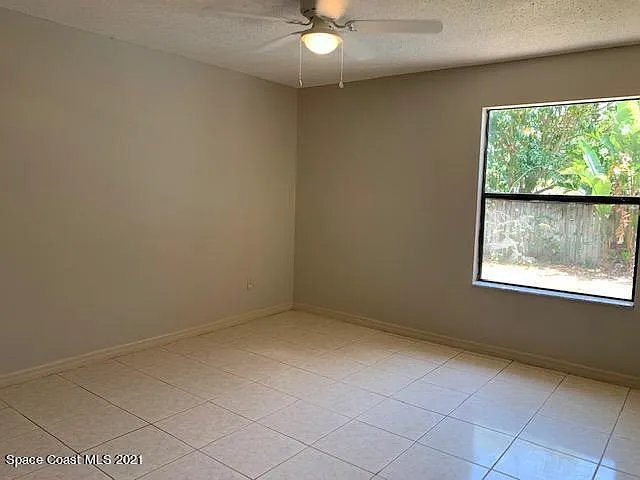 1098 Elmsford St NW — Photo 10
