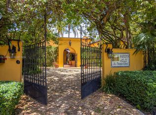 6899 SW 62nd Ter, South Miami, FL 33143