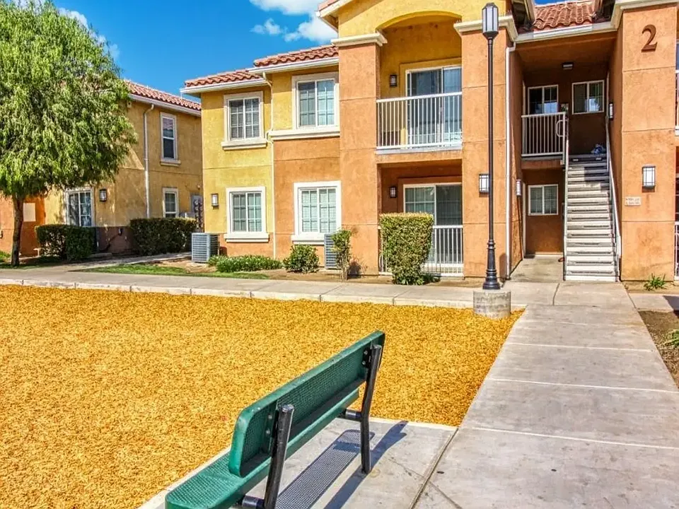 Summerview Apartments