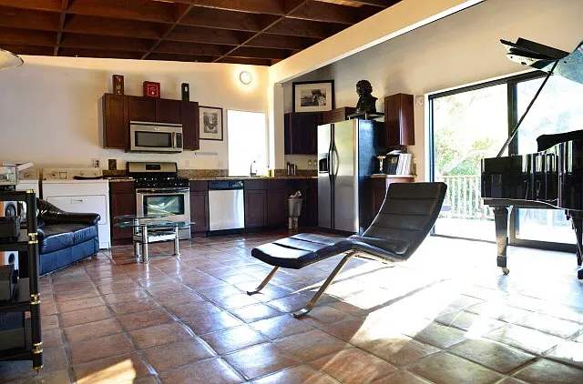 2366 Nichols Canyon Rd #A — Photo 8