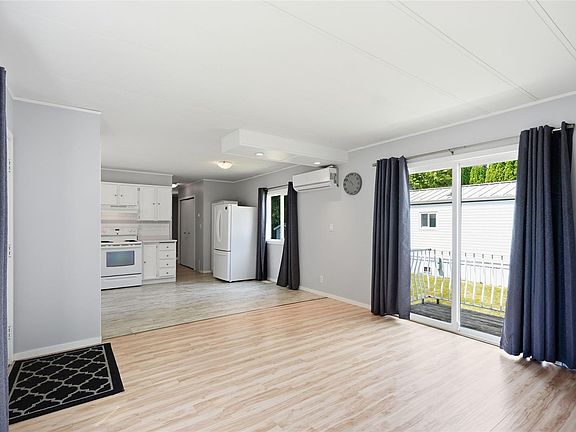 5th image of 1359 Cranberry Ave #105