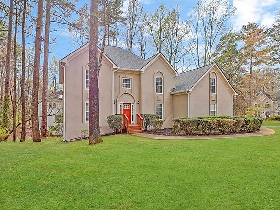 2nd image of 664 Laurel Wood Dr