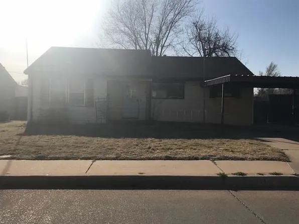 105 Blackburn Blvd, Elk City, OK 73644
