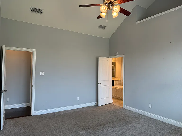 2417 Kingsgate Dr — Photo 39