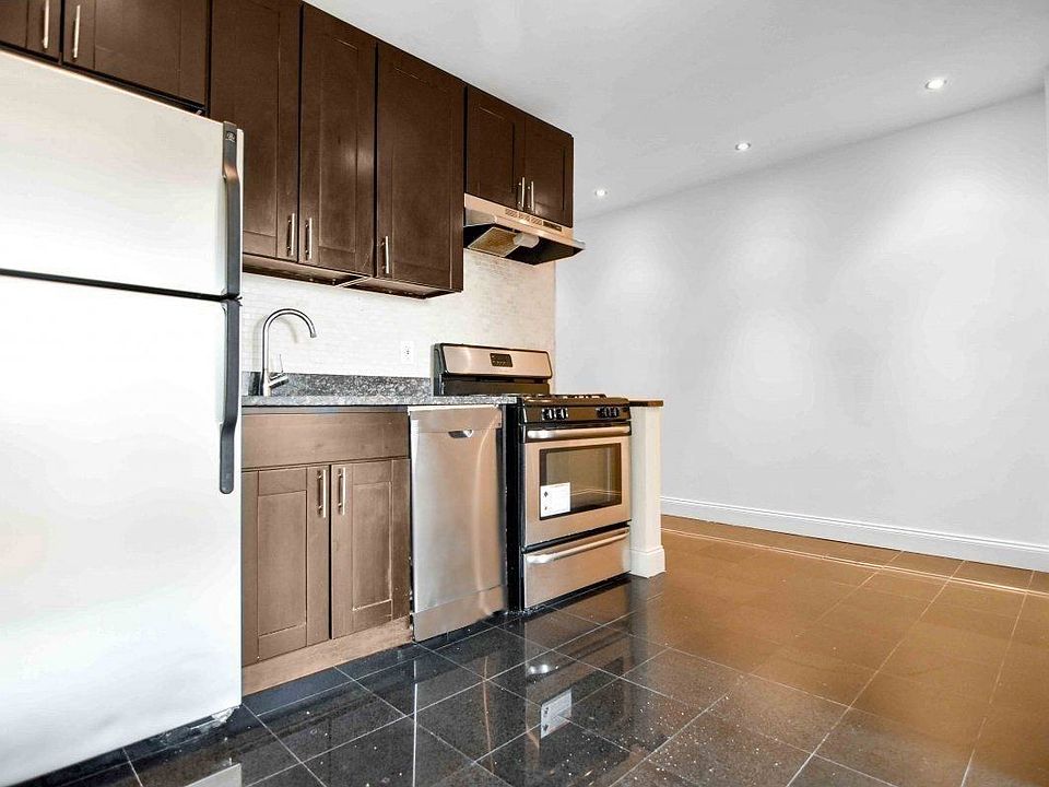 1st image of 354 Cathedral Pkwy APT 2e