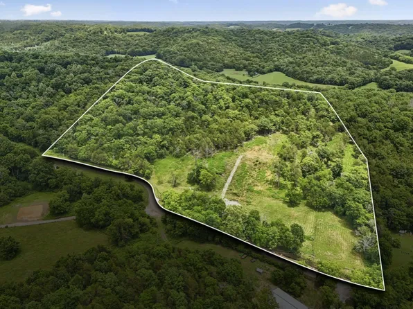 97 Redd Branch Rd, Fayetteville, TN 37334