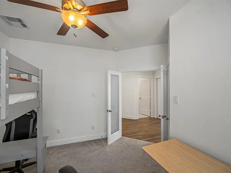 7115 Prairie Heights Dr — Photo 5