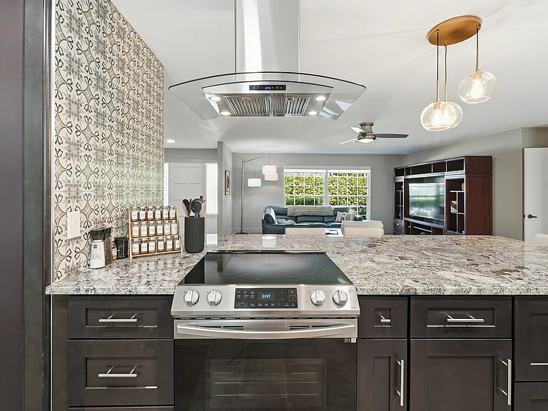 1555 Wyn Cove Dr — Photo 10