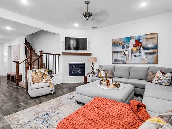 4th image of 10166 Sovereign Dr