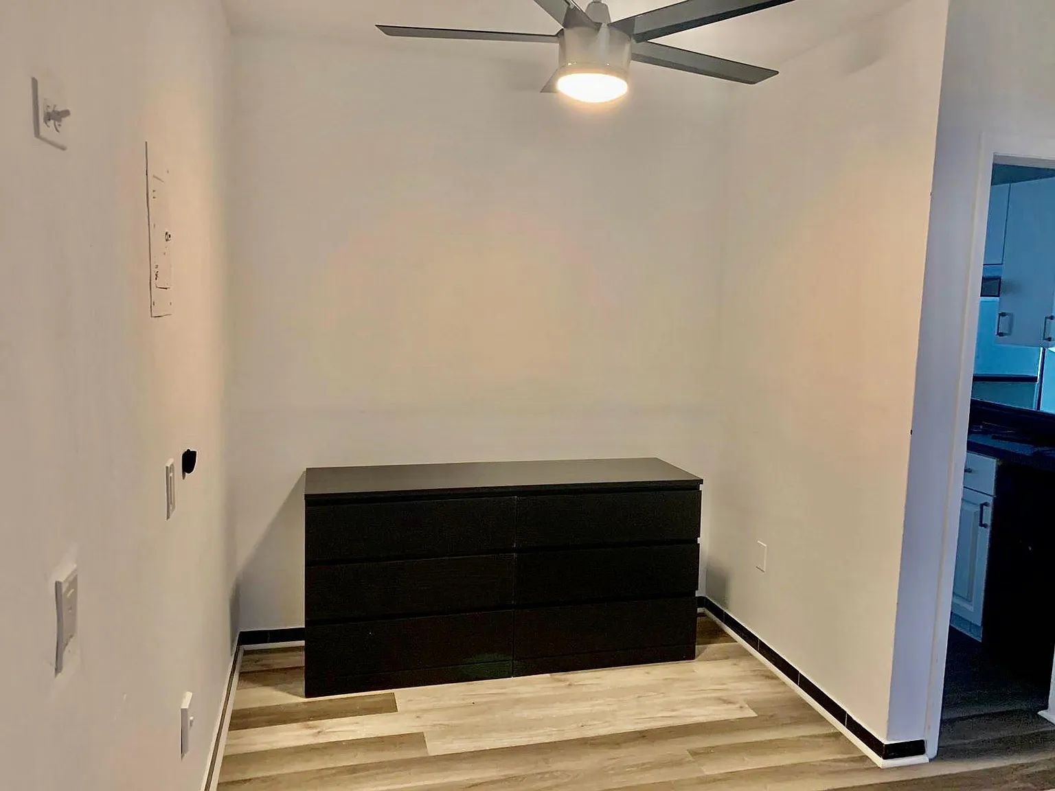 1 bed, 400 sqft, $1,700 — Photo 3