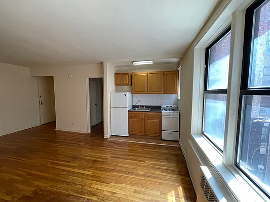 Rented by REAL New York | media 17