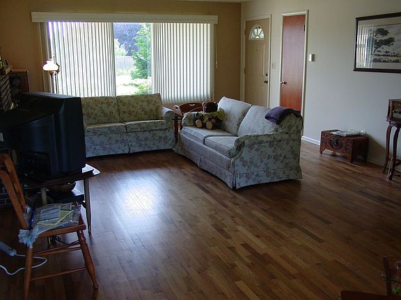 2nd image of 3028 Cottonwood Ave