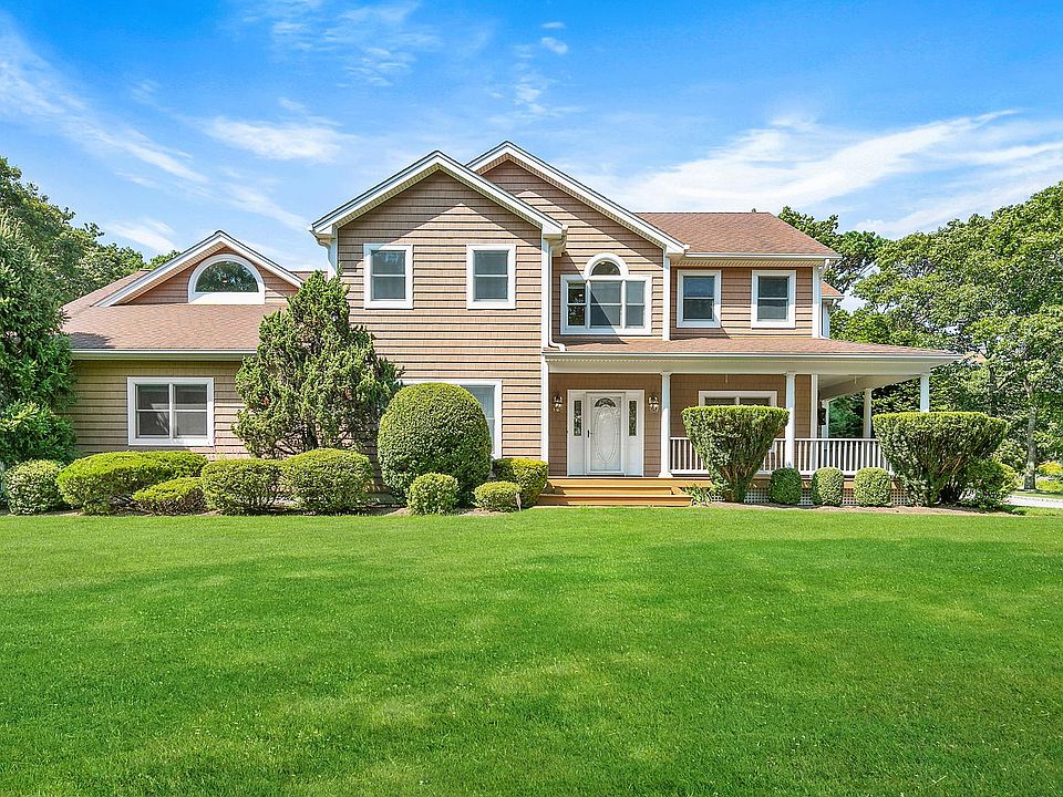 1st image of 1 Jeffrey Ln