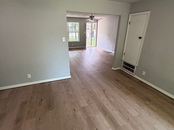 2nd image of 14602 S Xenophon Ave