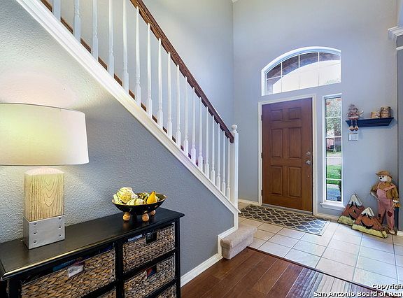 5th image of 1226 Delmont Ct