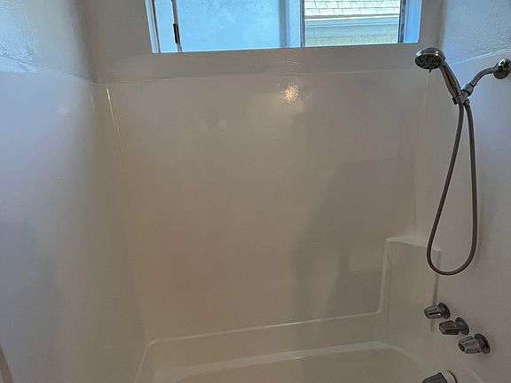 Refinished shower/tub