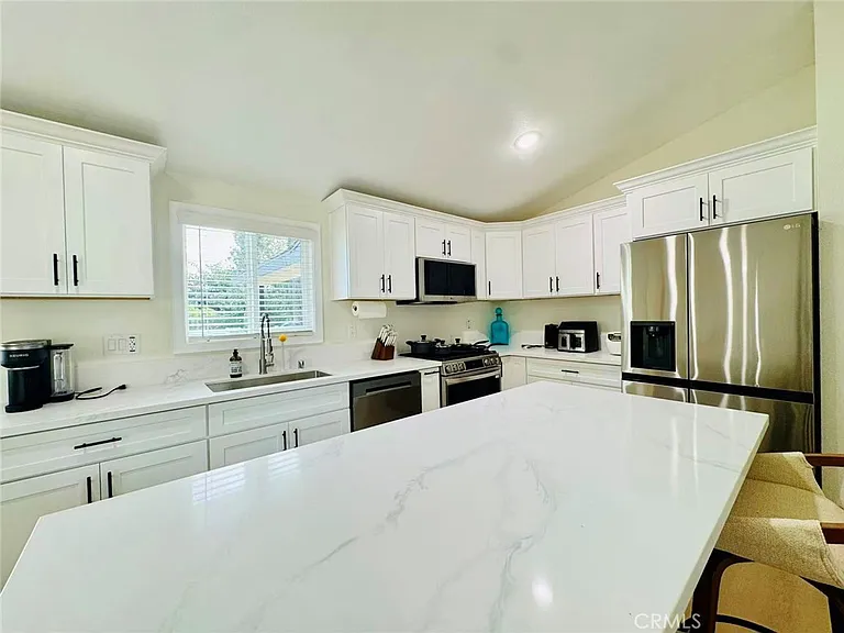 1741 Warwick St #1741 — Photo 3