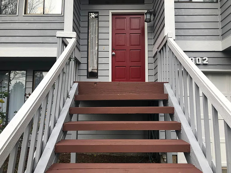 16802 NE 100th St — Photo 2