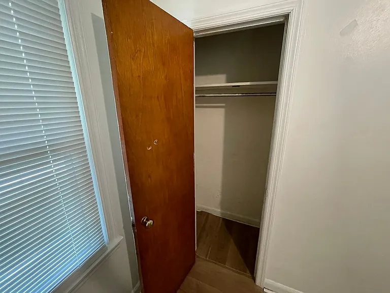 807 Memory Ln — Photo 12