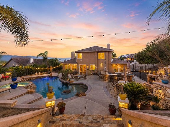 2nd image of 1465 Andalusian Dr