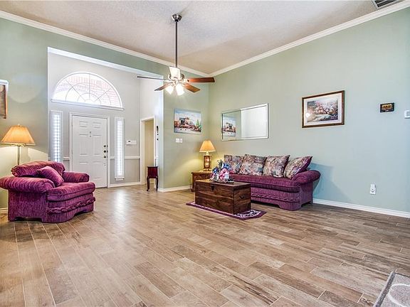 5th image of 6125 Pebble Creek Dr