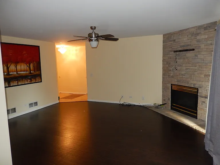 375 Woodridge Cir #F — Photo 16