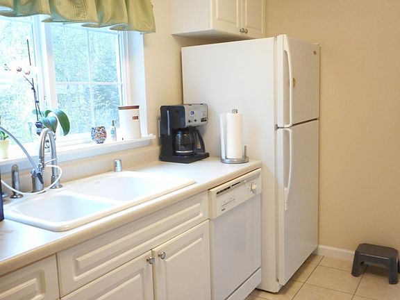 5th image of 23305 Cedar Way APT S202