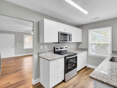 5821 Robinhood Dr, Hanahan, SC, 29410